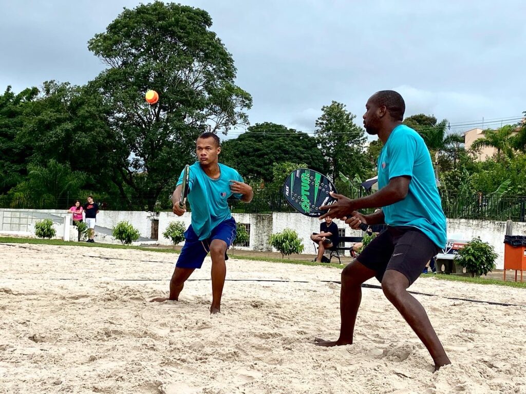 Beach Tennis, o esporte que virou febre em Floripa